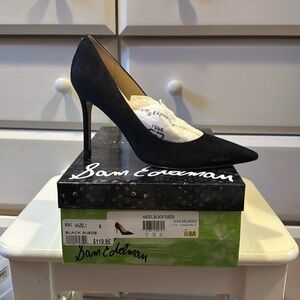 Black Sam Edelman “Hazel” suede pump